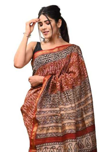 Saree With Blouse Maroon Color